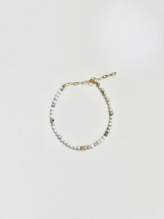 The Stillness Ritual Bracelet – White Howlite & Gold-Filled