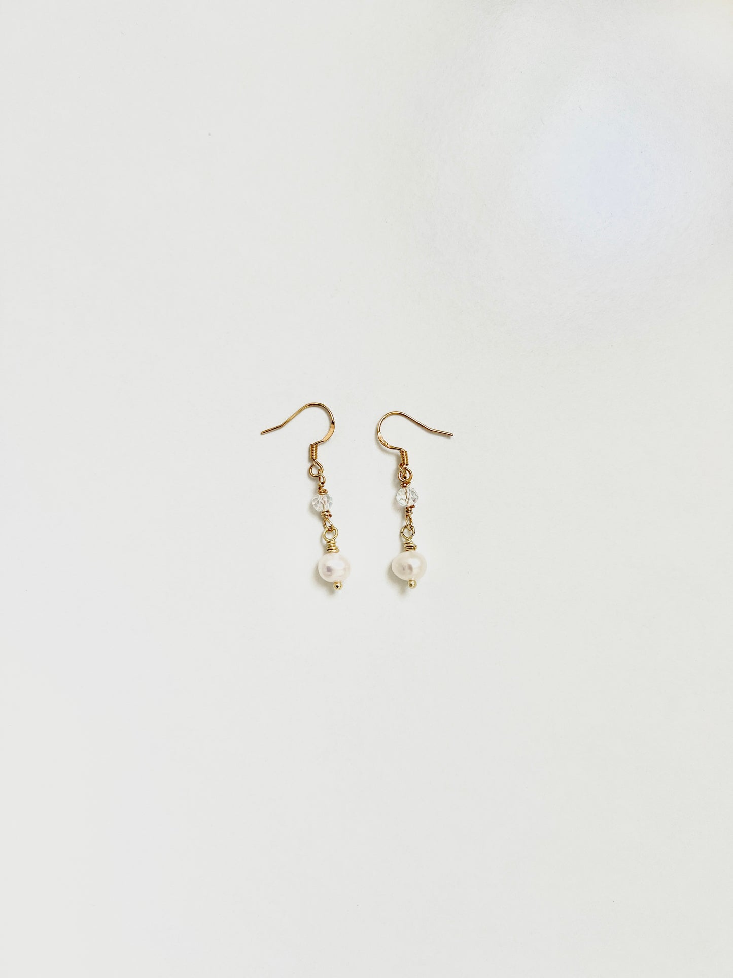 The Elara Earrings – Freshwater Pearl & Crystal