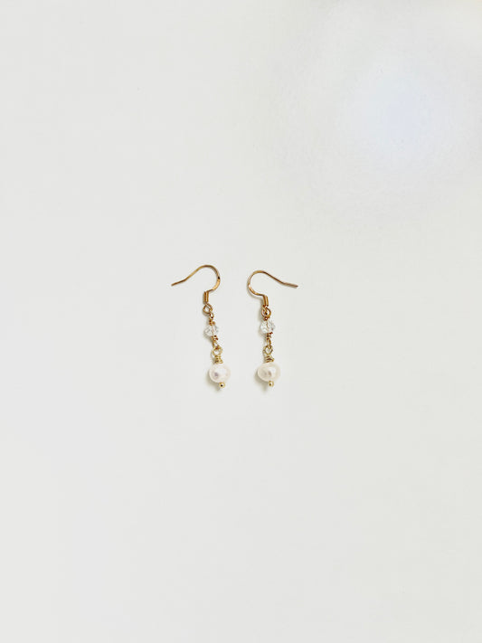 The Elara Earrings – Freshwater Pearl & Crystal